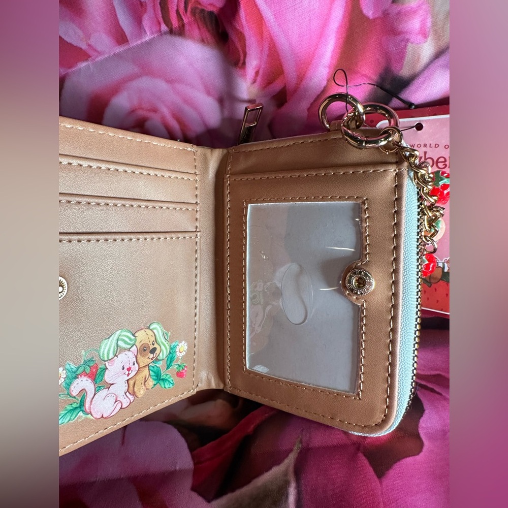 Strawberry Shortcake Wallet - Picture 8 of 9